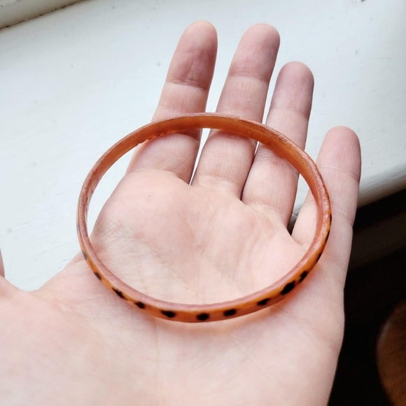 Vintage Leopard Print Wooden Bangle Bracelet - Picture 6 of 6